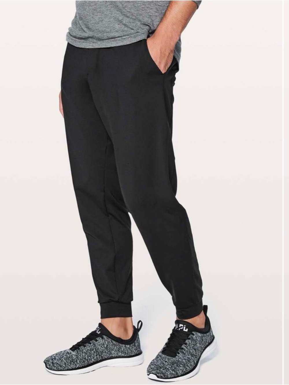 Lululemon Fundamental Jogger 31” Black size Medium